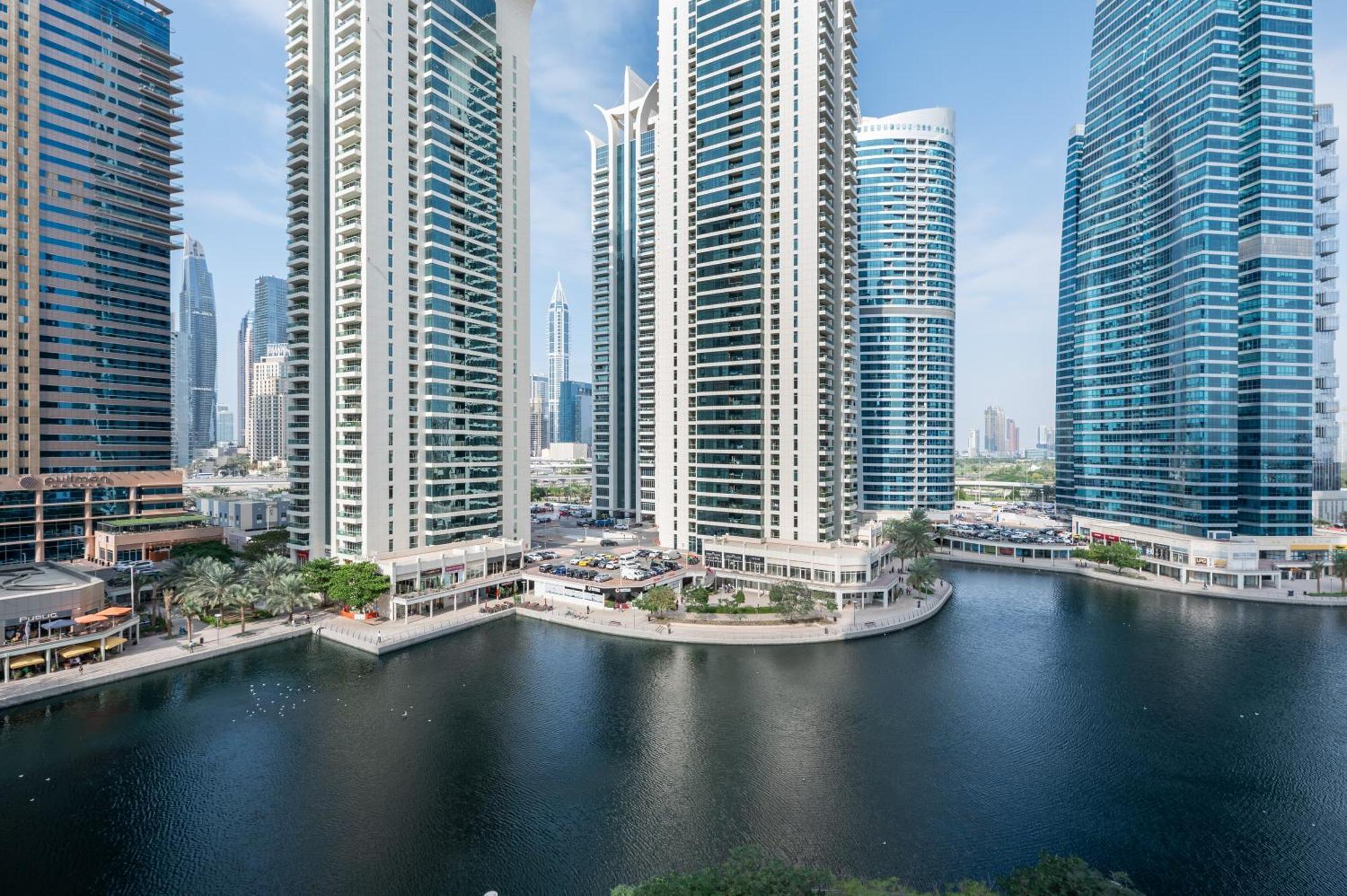 Upscale Studio Full Lake View In Goldcrest View Tower Dubai Exterior foto